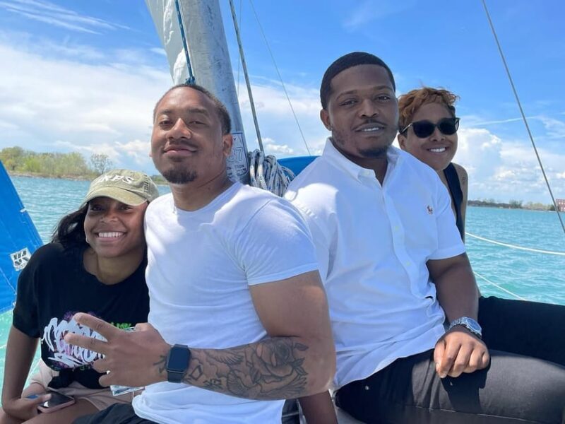 Detroit: Lake St. Clair Boat Cruise with Choice of Vessel - Who Should Consider This Tour?