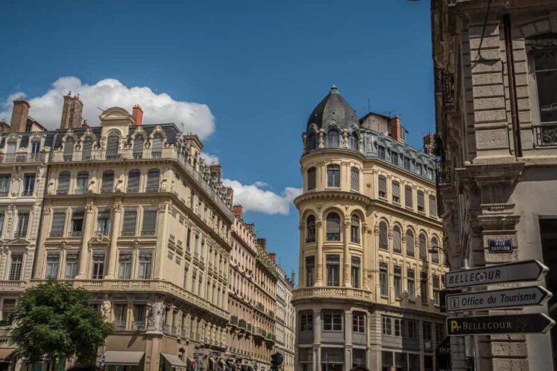 Dijon: 2-hour Best Intro Walking Tour with a Local - Value for Money