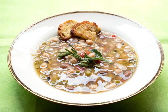 Dining experience at a local's home in Arezzo with show cooking - The Experience in Detail