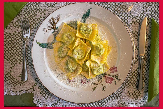 Dining experience at a local's home in Parma with show cooking - Key Points