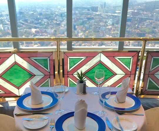 Dinner at the Revolving Bellini Restaurant in Mexico City - Who Should Consider This Tour?