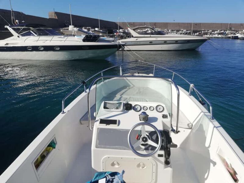 dinner on board at sunset at the Queen Cave - Key Points