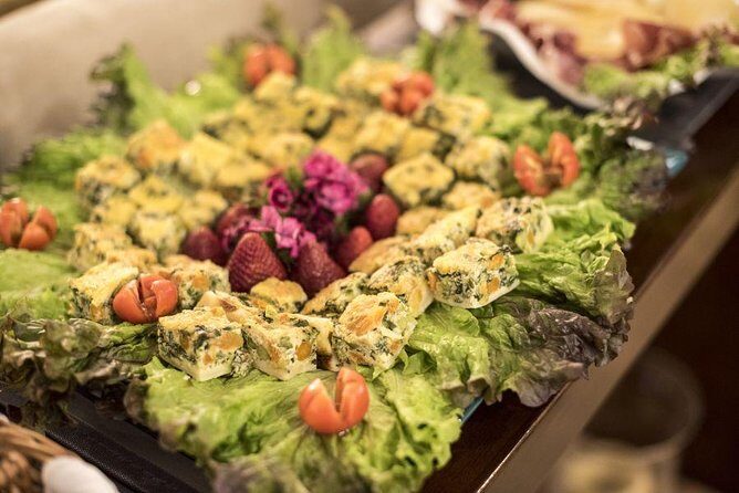 DINNER OR TAPAS in a Poruguese Home - The Location and Setting