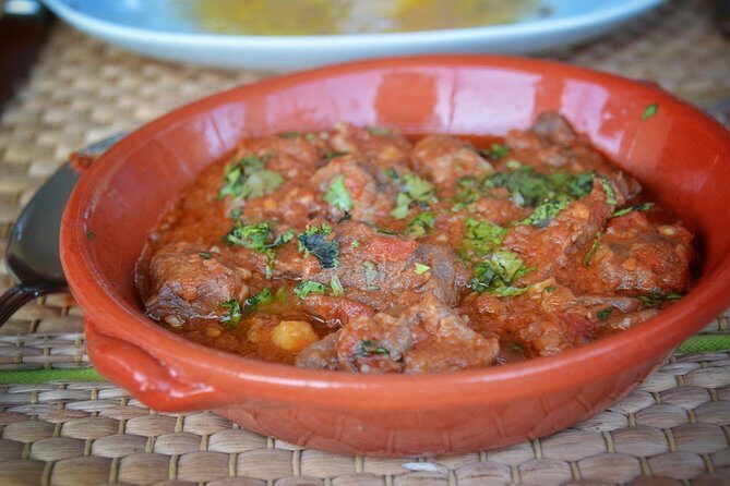 DINNER OR TAPAS in a Poruguese Home - Authenticity and Guest Feedback