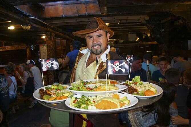 Dinner with pirates! Night Show and Dinner - Practical Info and Tips