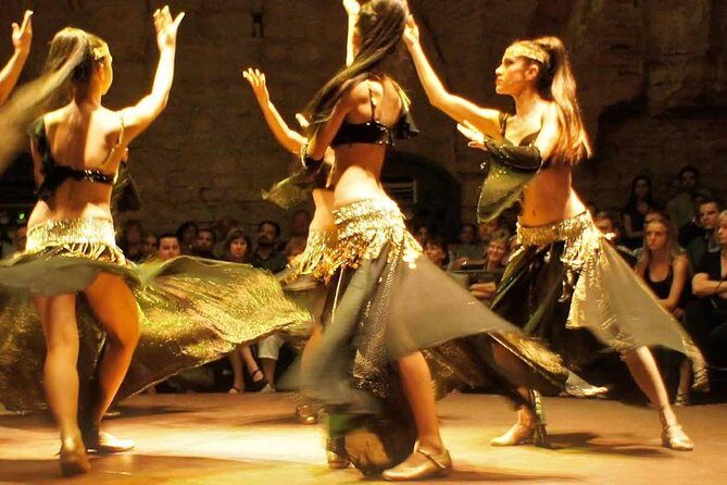 Dinner with traditional dance shows in cave restaurants - Authenticity and Atmosphere