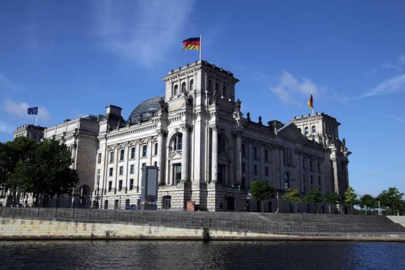 Discover Berlin Express Tour: 2hr Highlights - Key Points