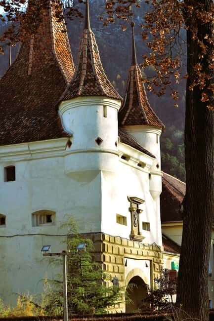 Discover Brasov Area and Transylvania - Who Will Love This Tour?