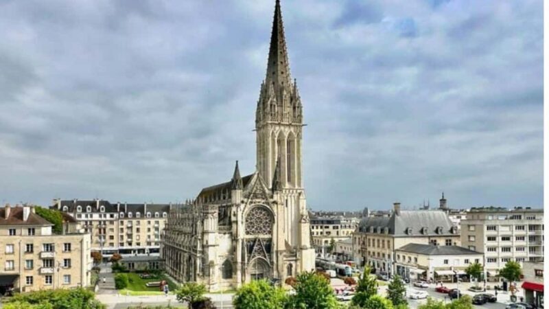 Discover Caen like never before: Guided tours between history & secrets! - Practical Details: Timing, Cost, and Group Size