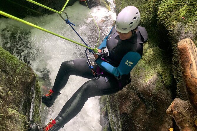 Discover Canyoning in Dollar Glen - Diving Into the Experience: What You Can Expect
