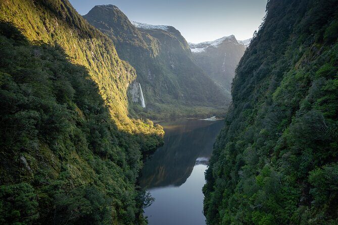 Discover Doubtful Sound // Helicopter Scenic Flight from Te Anau - An In-Depth Look at This Scenic Helicopter Tour
