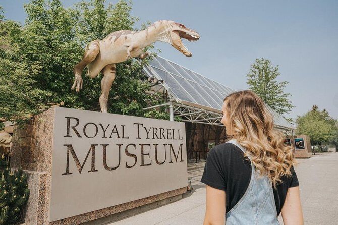 Discover Drumheller, Horseshoe Canyon, Royal Tyrrell Museum - An In-Depth Look at the Tour Experience