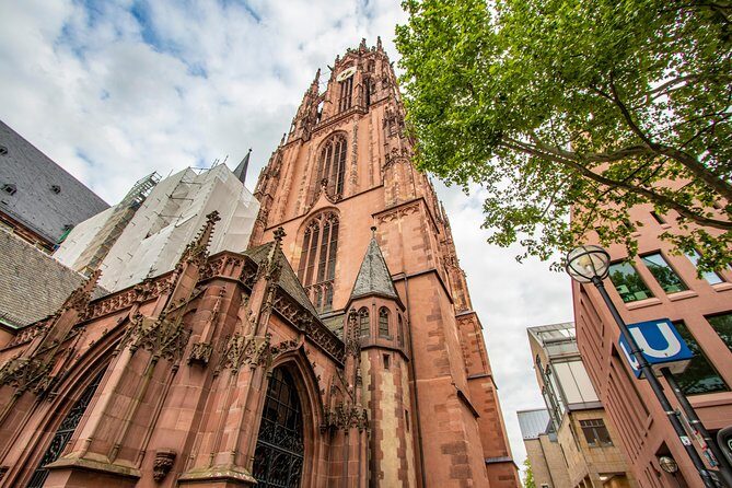 Discover Frankfurts most Photogenic Spots with a Local - What to Expect from the Tour