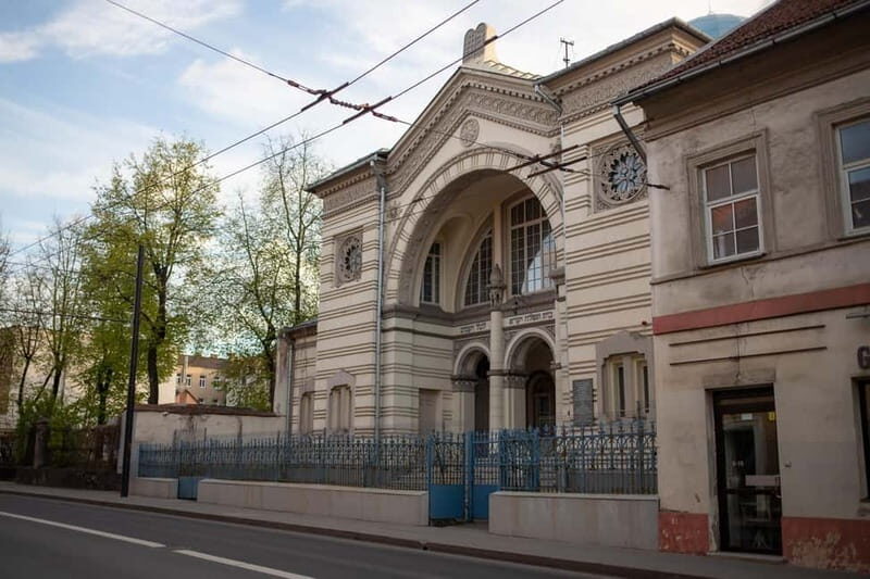 Discover Jewish Vilnius with a Local - An Honest Look at the Tour Experience