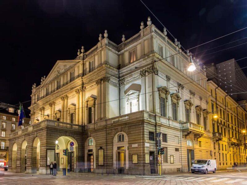 Discover La Scala's Legendary Stage & Stunning Foyer - FAQ