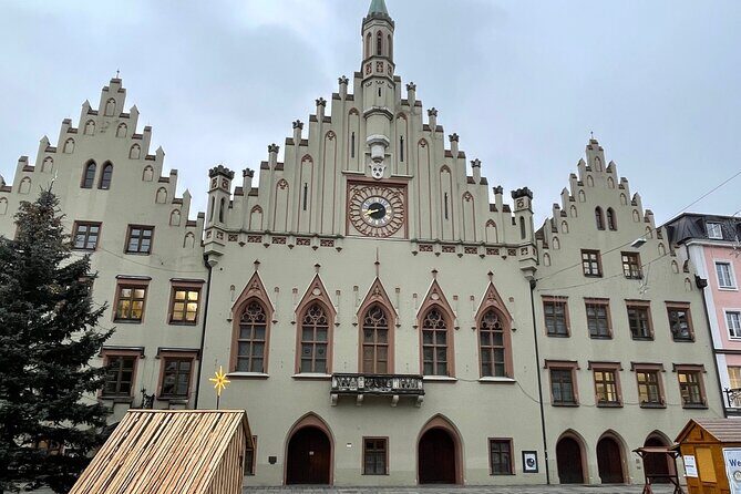 Discover Landshut privately - Heading to St. Martin’s Church