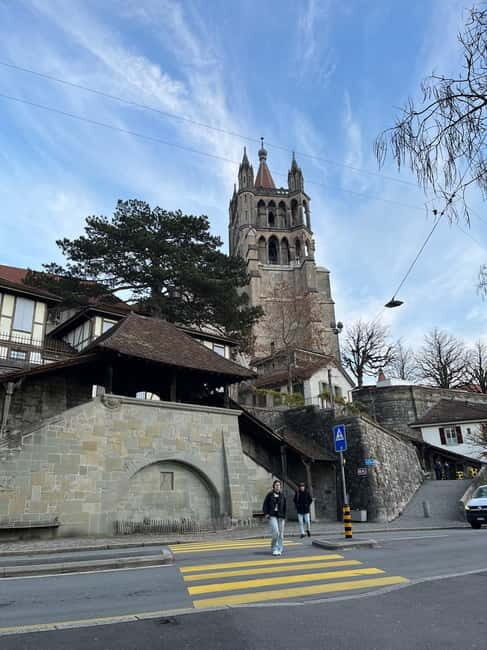 Discover Lausannes higlights & gems with a local guide (EN) - The Practicalities