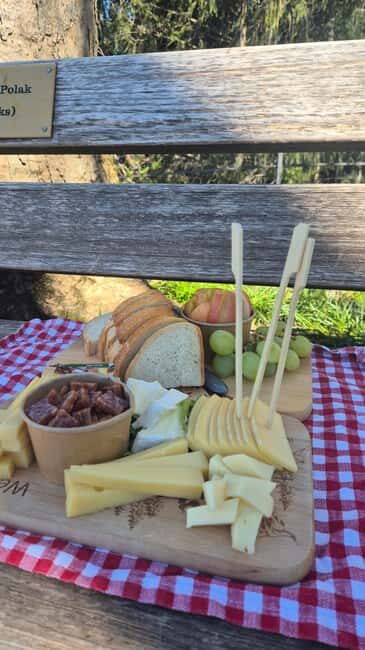 Discover Lauterbrunnen with Cheese & Chocolate Tasting Tour - Key Points