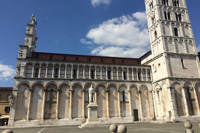 Discover Luccas Secrets on a Guided Walking Tour - Additional Details: Group Size, Timing, and More