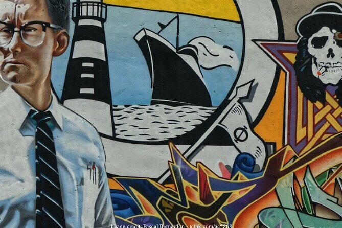 Discover Montreal's Street Art: Private 2-hour Walking Tour - Who Should Consider This Tour?