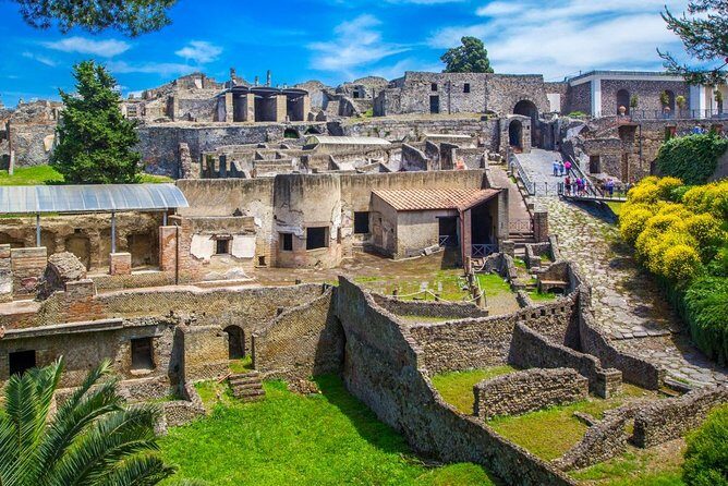 Discover Pompeii: Small Group Tour with Expert Archaeologist - Discover Pompeii: Small Group Tour with Expert Archaeologist — An Honest Look