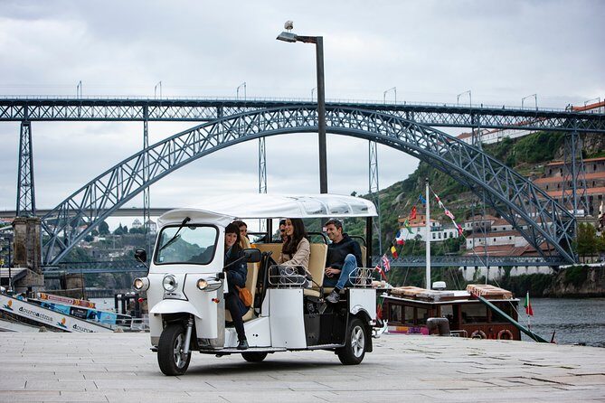 Discover Porto's Highlights on a 2-Hour Private Electric Tuk Tuk - Who Should Consider This Tour?