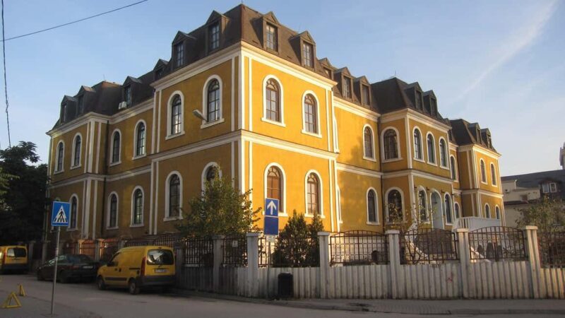 Discover Prishtina: A Half-Day Tour of Kosovos Capital - Who Should Book This Tour?