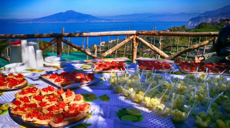 Discover Sorrento with food tasting and walking Tour - Key Points