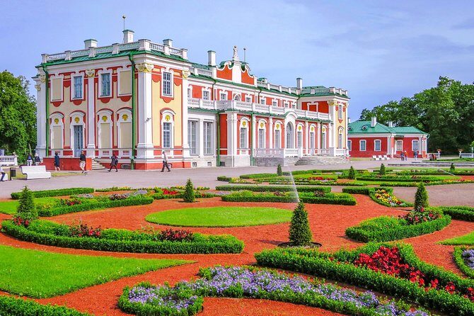 Discover Tallinns most Photogenic Spots with a Local - FAQs