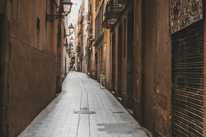 Discover the Gothic Quarter Walking Tour - Authentic Voices & Past Travelers Impressions