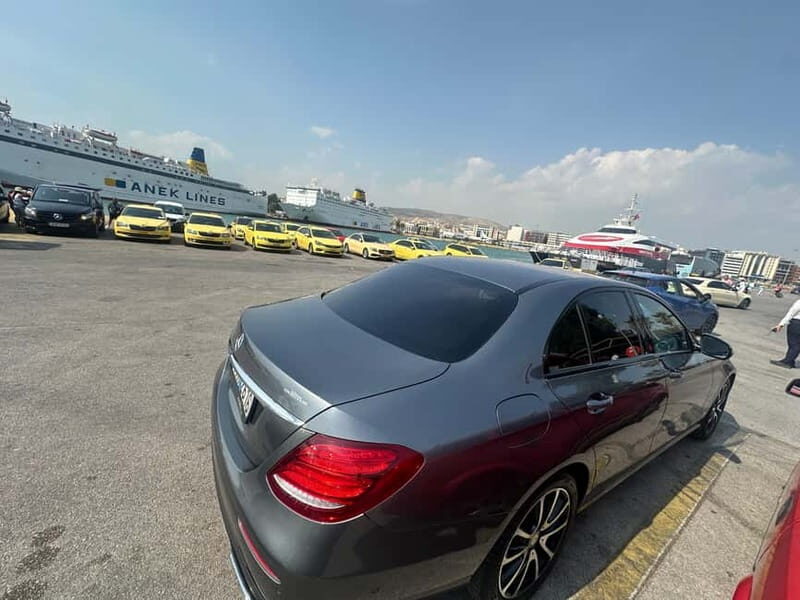 Discover The Hidden Gems Of Santorini - The Practical Side: Logistics and Tips