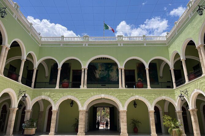 Discover the Historic Center of Merida - Museo Casa Montejo