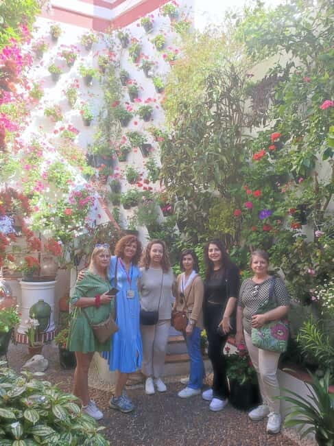 Discover the Patios of Cordoba: A Treasure of Color and Tradition. - Exploring the Cordoban Patios: What to Expect