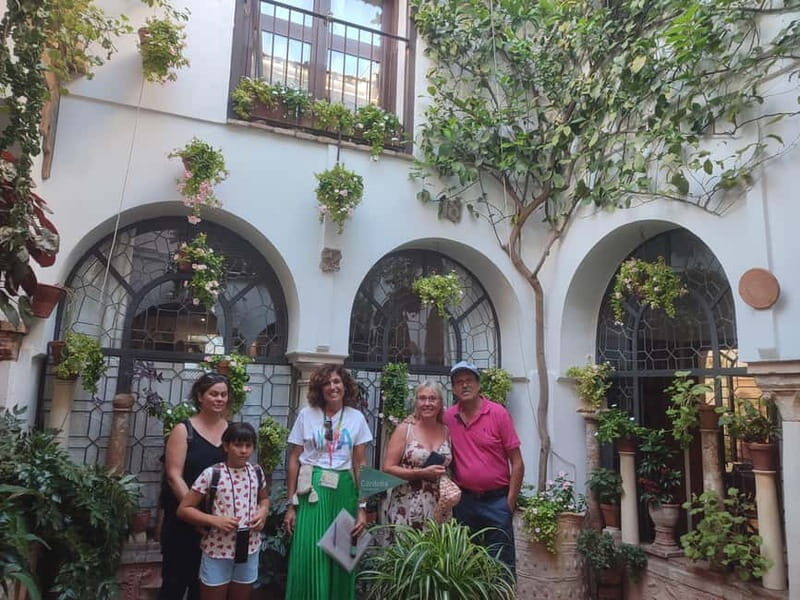 Discover the Patios of Cordoba: A Treasure of Color and Tradition. - Is It Worth the Price?