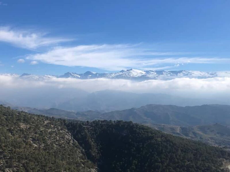 Discover the Sierra de Granada in 3 hours. Mountains and history. - Key Points