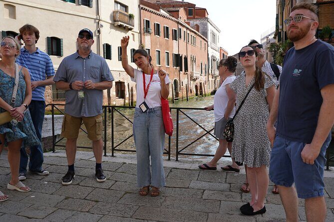 Discover Venice Like a Local: Small Group Cicchetti & Wine Tour - Small Plates & Local Wines