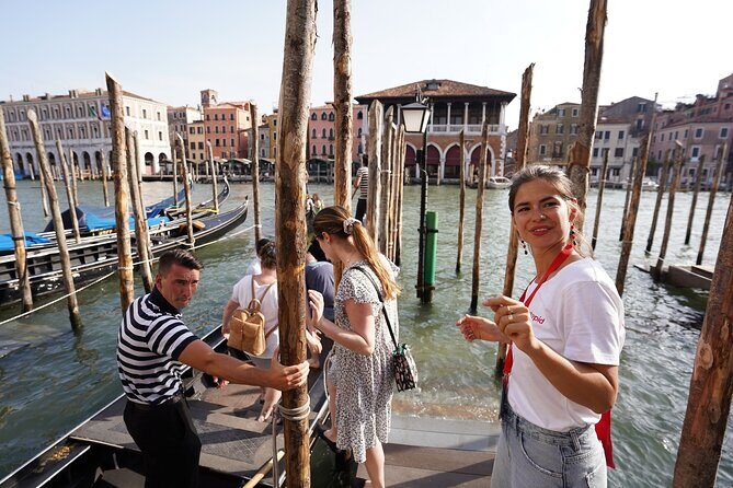 Venice Like a Local: Food, Wine & Spritz Tour with Traghetto Ride - Who Should Book This Tour
