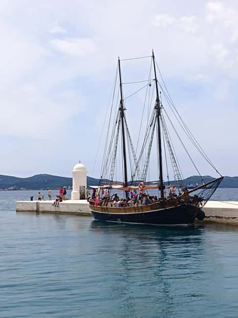 Discover Zadar privately: Individual guided tour in German - What the Reviews Say