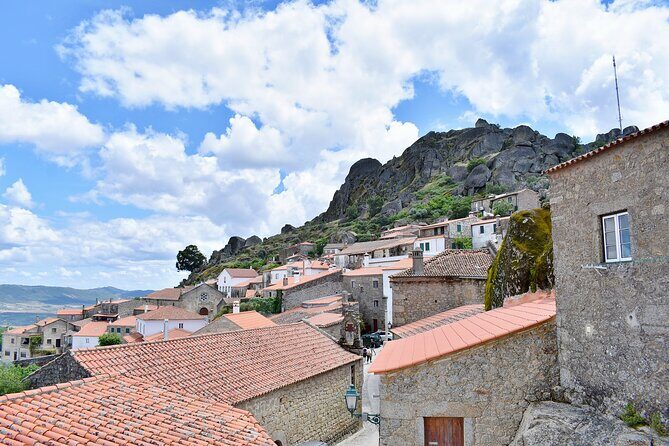 Discovering the historic village of Monsanto - A deeper look at the Monsanto experience