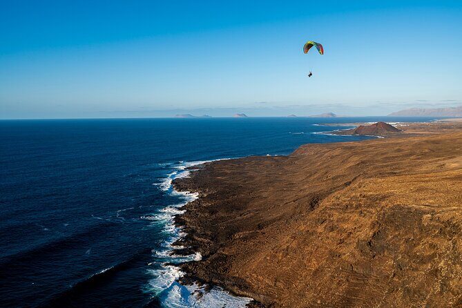 DISCOVERY FLIGHT tandem paragliding Lanzarote with pro pilot - Key Points