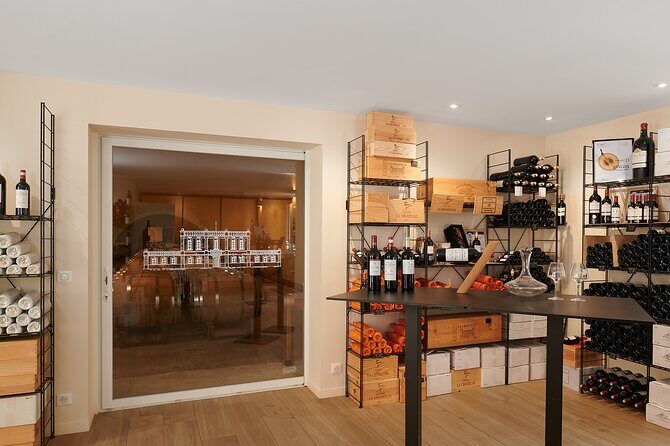 Discovery Tour of Château Haut Breton Larigaudière - Key Points