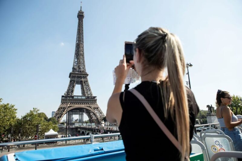 Disneyland Paris: Bus Sightseeing Tour in Paris - An Honest Look at the Tour Experience