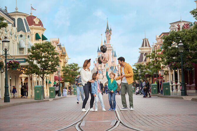 Disneyland® Paris Express Shuttle with Admission Ticket from Central Paris - Key Points