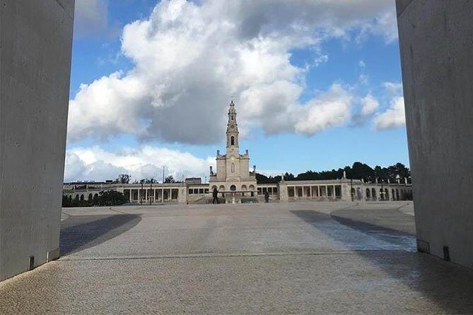 Divine Fátima Full Day Private Tour from Lisbon - First Stop: Valinhos Sanctuary and Souvenirs
