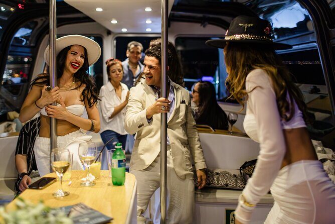 DJ Party on a Luxury Boat With Open Bar & Snacks - Sunset/Night - The Itinerary in Detail