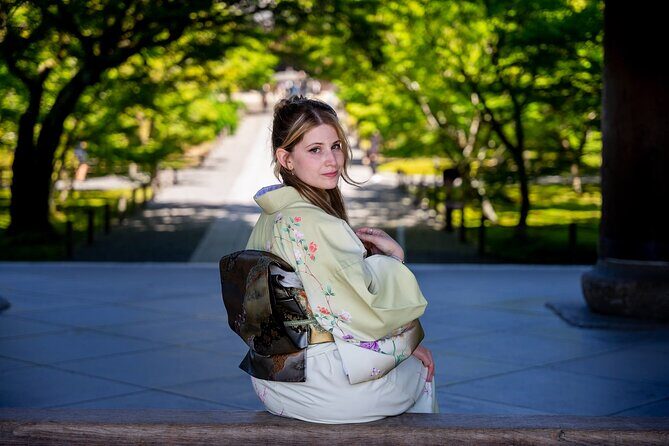 Documentary Style Photoshoot - A Closer Look at the Experience