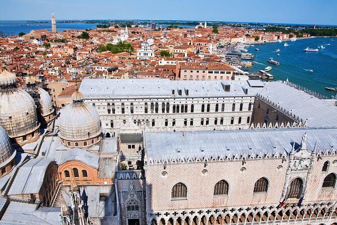 Doge's Palace small group or private tour with a local guide - FAQ