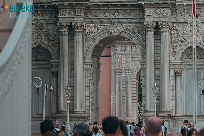 Dolmabahçe Palace Fast Entry QR Code Ticket & Audio Guide - Who Should Consider This Experience?