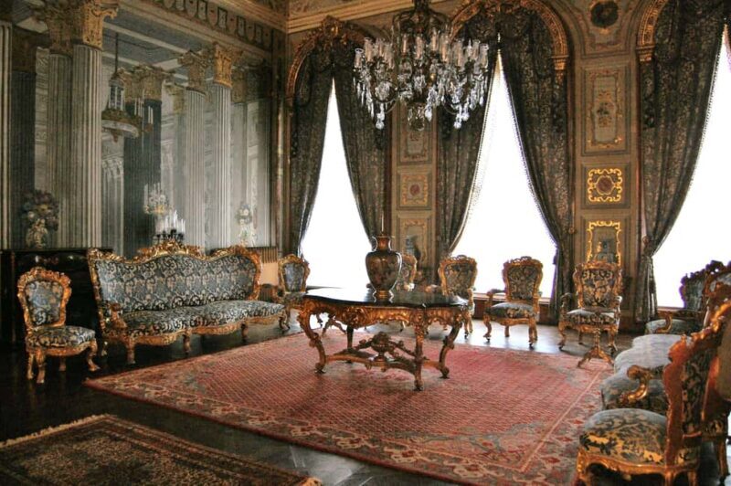 Dolmabahce Palace & Harem Skip-the-Line Entry & Audio Guide - Key Points