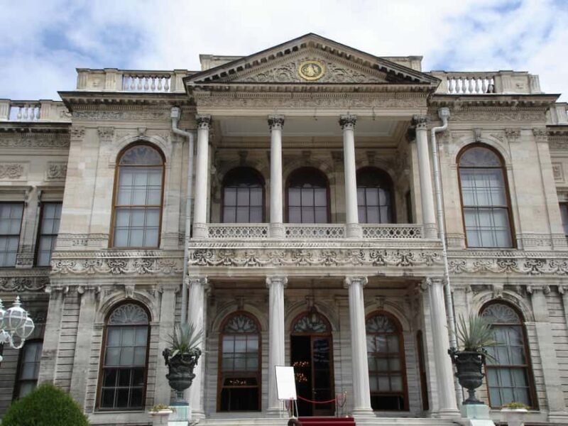 Dolmabahce Palace & Harem Skip-the-Line Entry & Audio Guide - Who Should Consider This Tour?